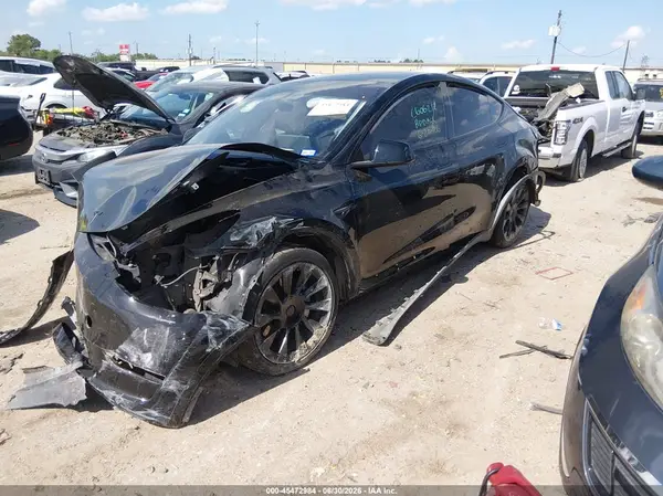 7SAYGAEE7RF092041 2024 TESLA MODEL Y - Image 2