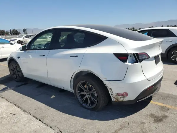 7SAYGAEE7RF101627 2024 TESLA MODEL Y - Image 2
