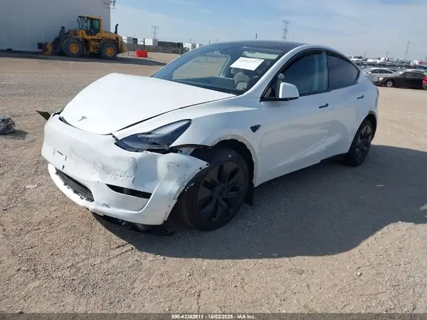 7SAYGAEE7RF111266 2024 TESLA MODEL Y - Image 2