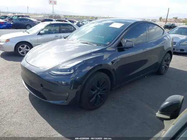 7SAYGAEE7RF119884 2024 TESLA MODEL Y - Image 2