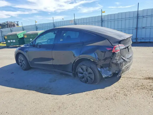 7SAYGAEE7RF120291 2024 TESLA MODEL Y - Image 2