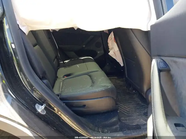 7SAYGAEE7RF122946 2024 TESLA MODEL Y - Image 8