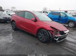7SAYGAEE7RF133073 2024 TESLA MODEL Y