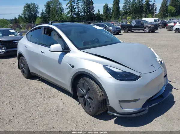 7SAYGAEE7RF169751 2024 TESLA MODEL Y - Image 1
