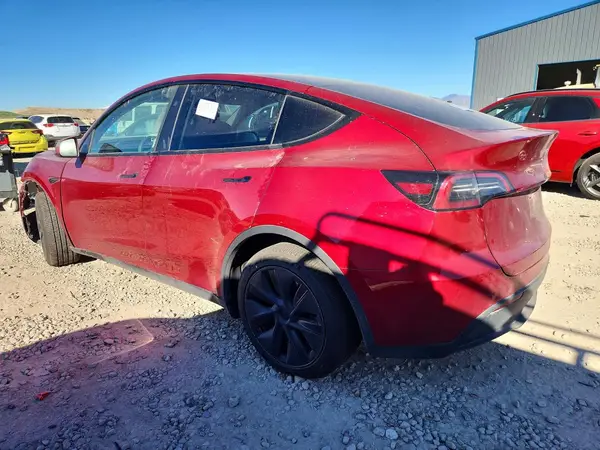 7SAYGAEE7RF185528 2024 TESLA MODEL Y - Image 2