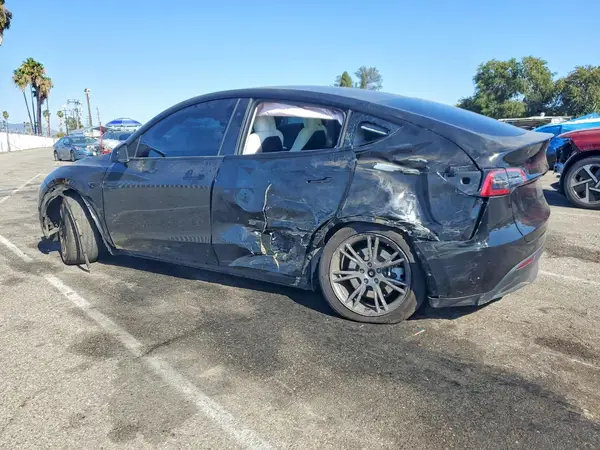 7SAYGAEE7RF185593 2024 TESLA MODEL Y - Image 2