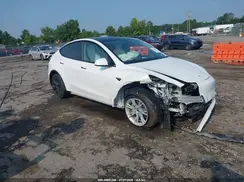 7SAYGAEE7RF204594 2024 TESLA MODEL Y