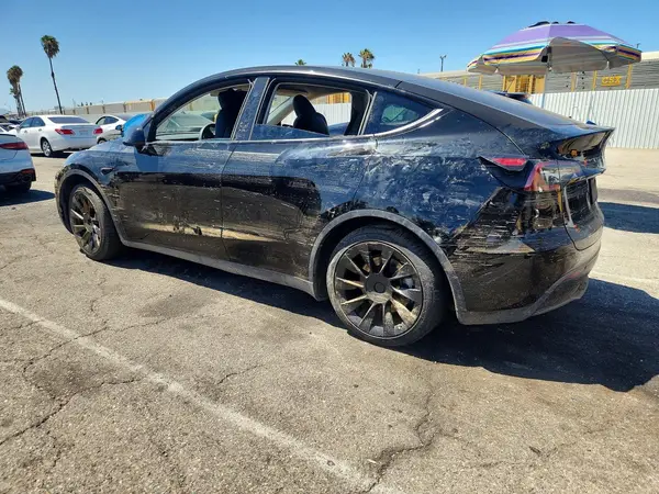 7SAYGAEE7RF983401 2024 TESLA MODEL Y - Image 2