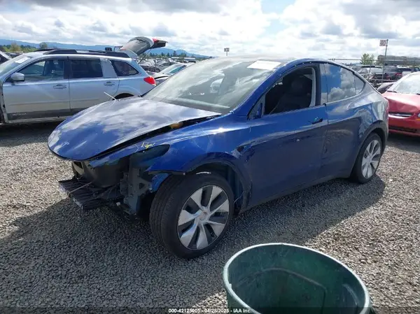 7SAYGAEE7RF991627 2024 TESLA MODEL Y - Image 2