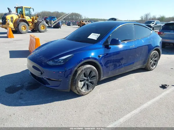 7SAYGAEE7SF223863 2025 TESLA MODEL Y - Image 2
