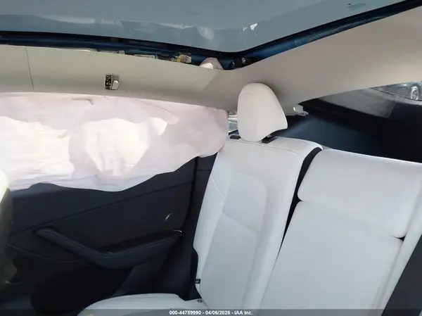 7SAYGAEE7SF223863 2025 TESLA MODEL Y - Image 8