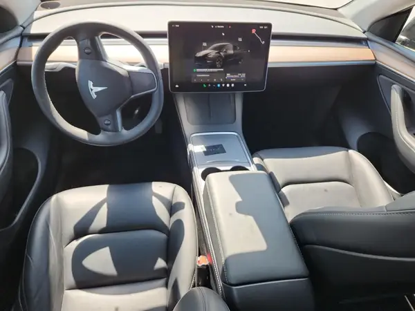 7SAYGAEE7SF245152 2025 TESLA MODEL Y - Image 8