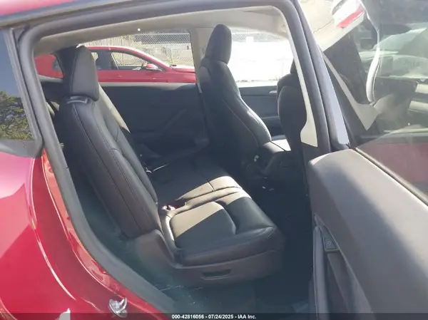 7SAYGAEE7SF291452 2025 TESLA MODEL Y - Image 8