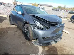 7SAYGAEE8NF316654 2022 TESLA MODEL Y