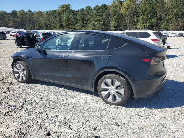7SAYGAEE8NF322809 2022 TESLA MODEL Y - Image 2