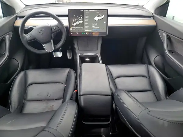 7SAYGAEE8NF363246 2022 TESLA MODEL Y - Image 8