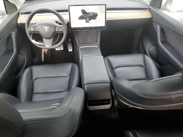 7SAYGAEE8NF364185 2022 TESLA MODEL Y - Image 8