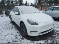 7SAYGAEE8NF365045 2022 TESLA MODEL Y