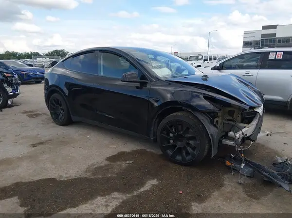 7SAYGAEE8NF365837 2022 TESLA MODEL Y - Image 1