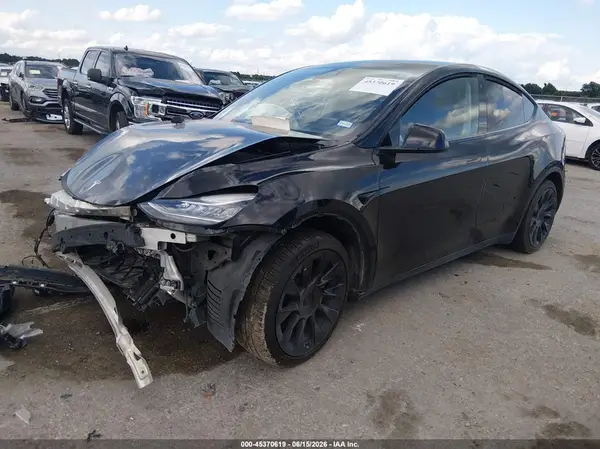 7SAYGAEE8NF365837 2022 TESLA MODEL Y - Image 2