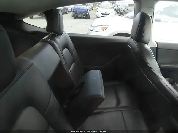 7SAYGAEE8NF365837 2022 TESLA MODEL Y - Image 8