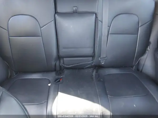 7SAYGAEE8NF367040 2022 TESLA MODEL Y - Image 8