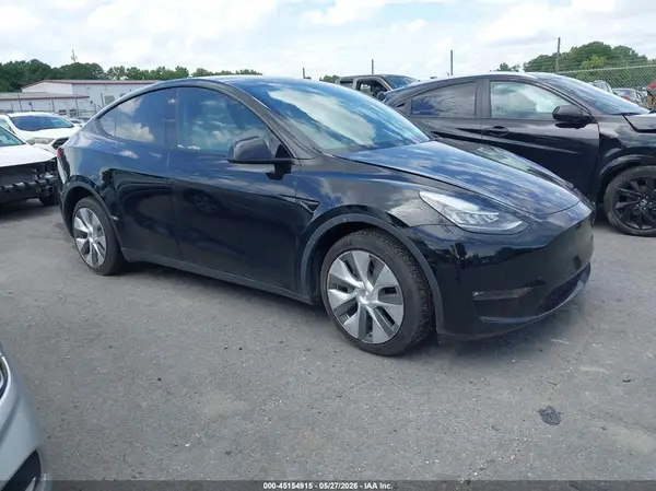 7SAYGAEE8NF380998 2022 TESLA MODEL Y - Image 1