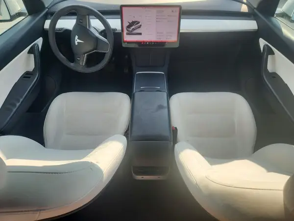 7SAYGAEE8NF382606 2022 TESLA MODEL Y - Image 8