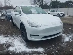 7SAYGAEE8NF383948 2022 TESLA MODEL Y