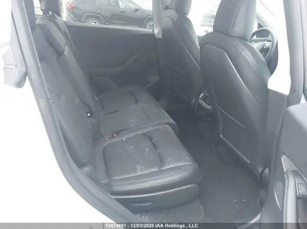 7SAYGAEE8NF383948 2022 TESLA MODEL Y - Image 8