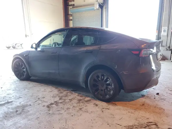 7SAYGAEE8NF387742 2022 TESLA MODEL Y - Image 2