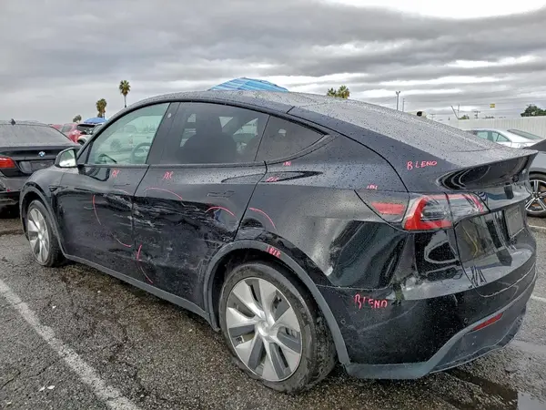 7SAYGAEE8NF389698 2022 TESLA MODEL Y - Image 2