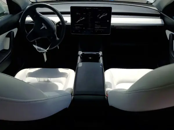 7SAYGAEE8NF390270 2022 TESLA MODEL Y - Image 8