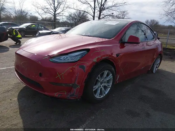 7SAYGAEE8NF420027 2022 TESLA MODEL Y - Image 2