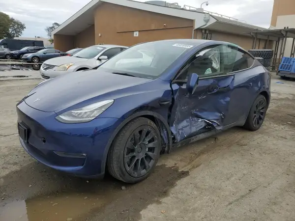 7SAYGAEE8NF488957 2022 TESLA MODEL Y - Image 1