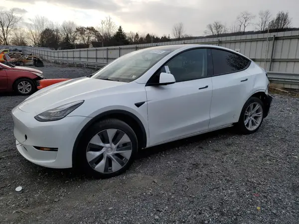 7SAYGAEE8NF508589 2022 TESLA MODEL Y - Image 1