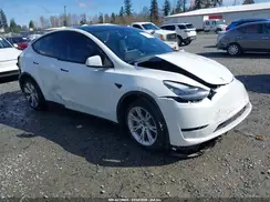 7SAYGAEE8NF518362 2022 TESLA MODEL Y