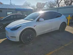 7SAYGAEE8NF520225 2022 TESLA MODEL Y
