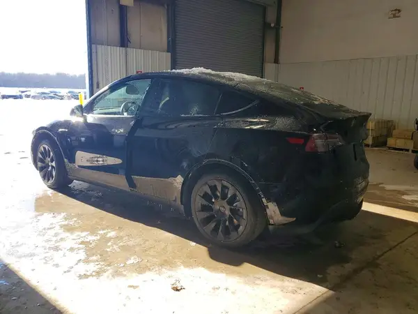 7SAYGAEE8NF542872 2022 TESLA MODEL Y - Image 2