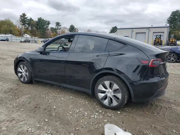 7SAYGAEE8NF565939 2022 TESLA MODEL Y - Image 2