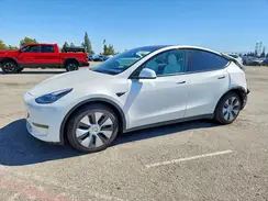 7SAYGAEE8NF572311 2022 TESLA MODEL Y