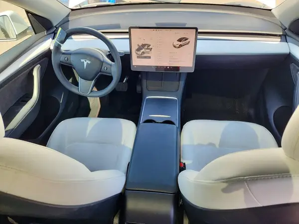 7SAYGAEE8NF572311 2022 TESLA MODEL Y - Image 8