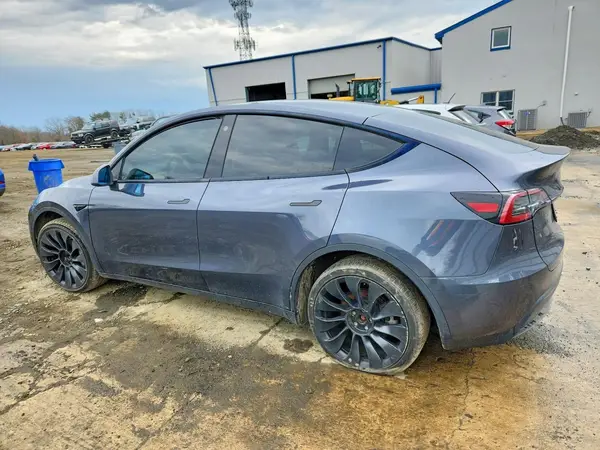 7SAYGAEE8PF616469 2023 TESLA MODEL Y - Image 2