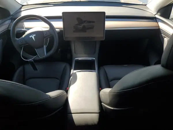 7SAYGAEE8PF620229 2023 TESLA MODEL Y - Image 8