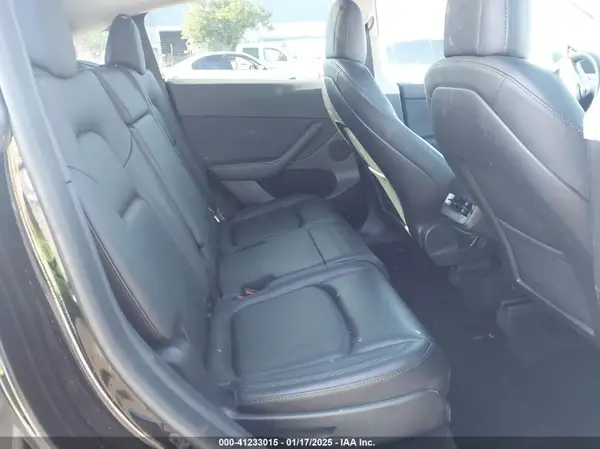 7SAYGAEE8PF633854 2023 TESLA MODEL Y - Image 8