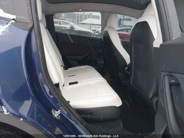 7SAYGAEE8PF641047 2023 TESLA MODEL Y - Image 8