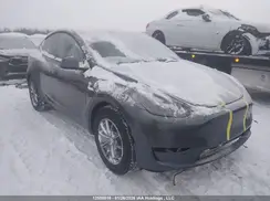 7SAYGAEE8PF645437 2023 TESLA MODEL Y