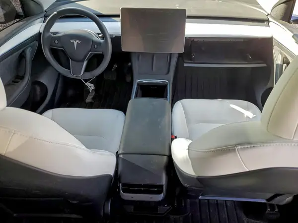7SAYGAEE8PF652680 2023 TESLA MODEL Y - Image 8