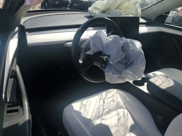 7SAYGAEE8PF662061 2023 TESLA MODEL Y - Image 8