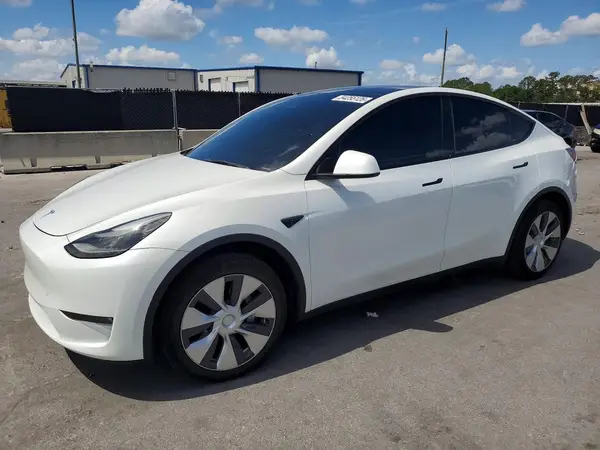7SAYGAEE8PF669737 2023 TESLA MODEL Y - Image 1